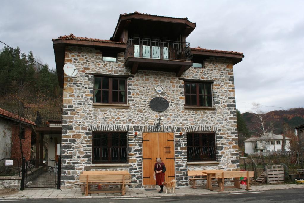 Guest House The Jolly House Arda  Exterior foto
